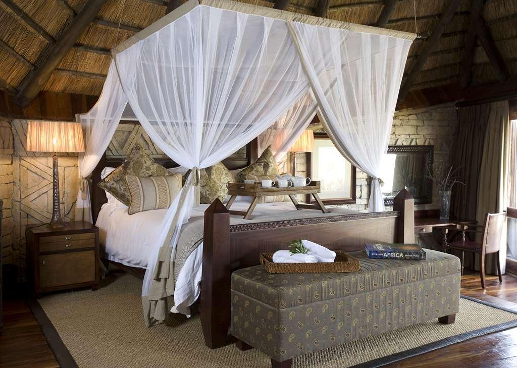 Serena Mivumo River Lodge Mkalinzu Room photo